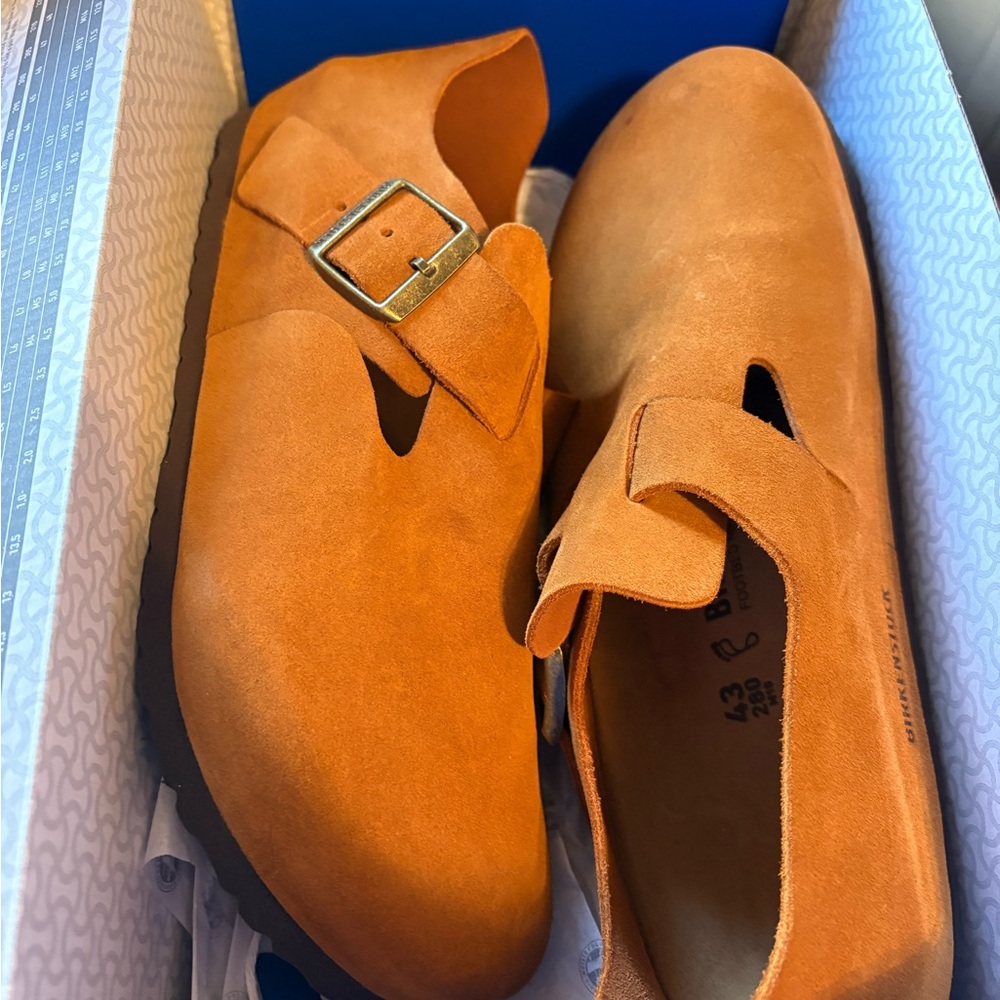 Birkenstock Men's Shoes in Orange Suede - Picture 2 of 3